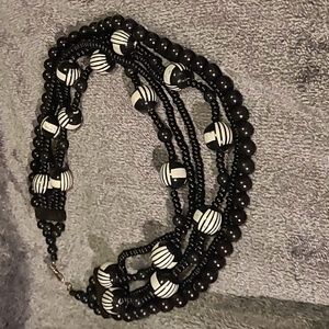 3/$15🚨 VINTAGE  Statement Necklace Black & White with wood balls